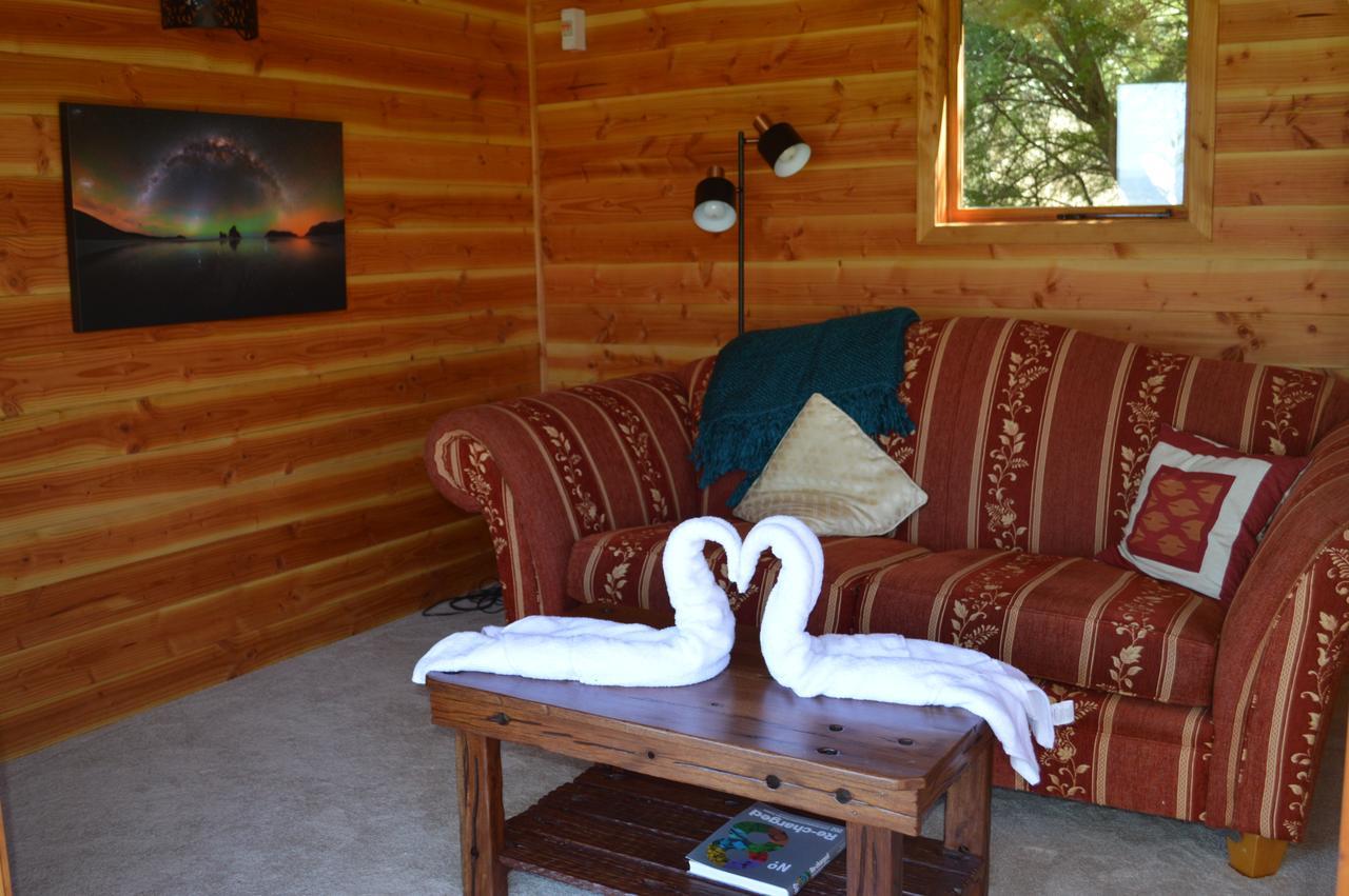 Sunrise Cabin At First Light Rangihaeata Retreat Takaka Eksteriør bilde